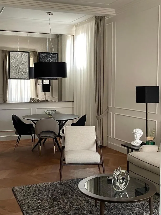 Apartment Calzaiuoli3 Luxury Flat In The City Center Of Florence